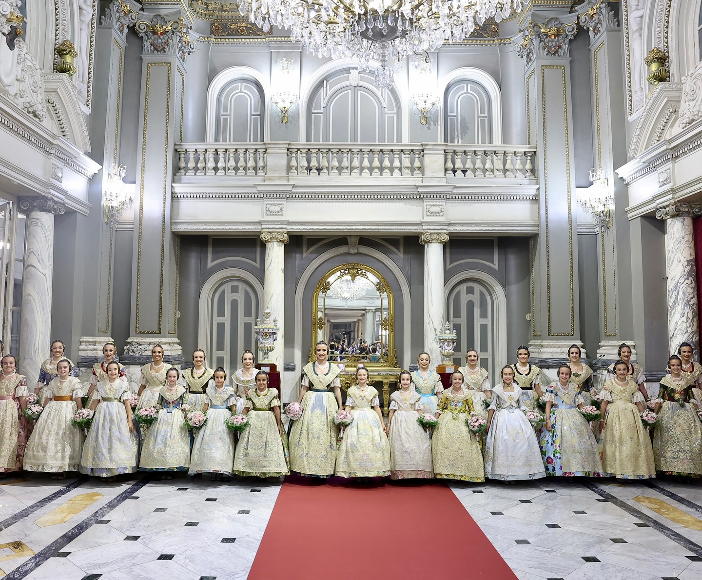Proclamación de las Falleras Mayores de
        Valencia 2026 y sus Cortes de Honor